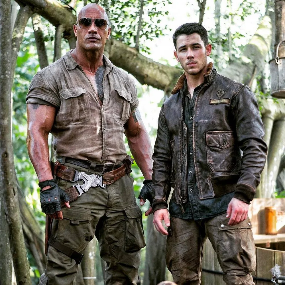 jumanji-dwayne-johnson-nick-jonas