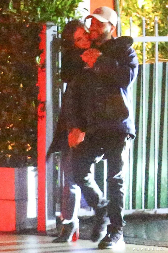 Selena-Gomez- The Weeknd-Kissing