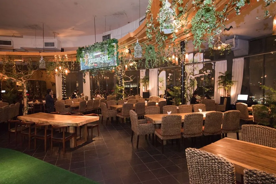 Signature at The Roof