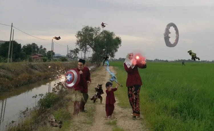 Movie-Themed Raya Photos