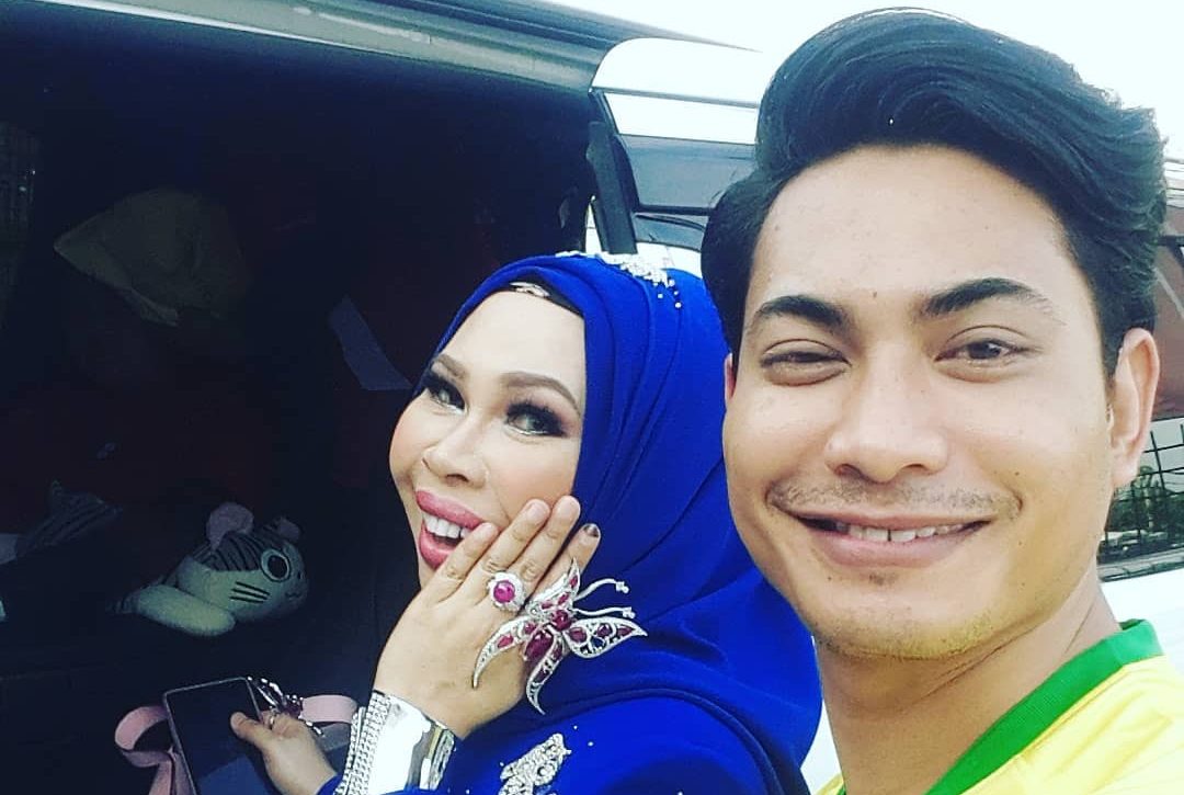 Datuk Seri Vida Reportedly Dating Man who Meets All Her Husband