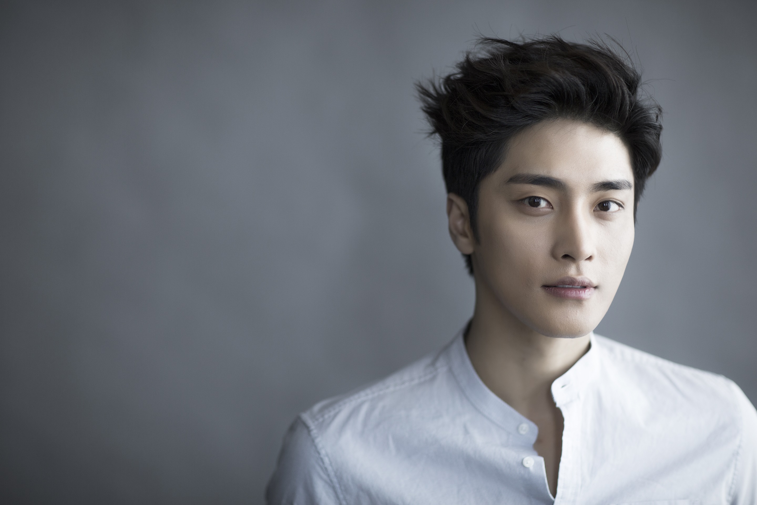 Interview: Sung Hoon On "I Live Alone", K-pop Boy Bands & Learning