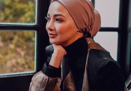 Neelofa
