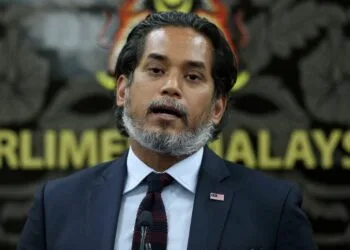 KUALA LUMPUR 14 JULAI 2020. Menteri Sains, Teknologi dan Inovasi, Khairy Jamaluddin, ketika sidang media sempena persidangan Dewan Rakyat di Bangunan Parlimen, Kuala Lumpur. NSTP/MOHAMAD SHAHRIL BADRI SAALI