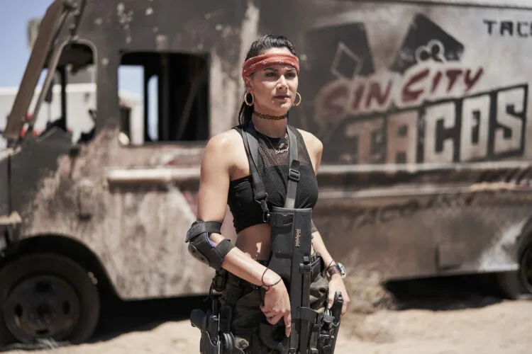 ARMY OF THE DEAD (Pictured) SAMANTHA WIN as CHAMBERS in ARMY OF THE DEAD. Cr. CLAY ENOS/NETFLIX © 2021