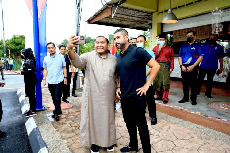 Source: Facebook/HRH Crown Prince of Johor