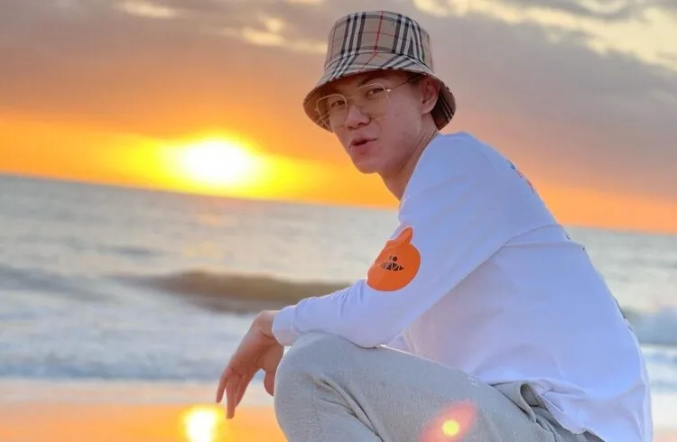 Source: Instagram/@leeziijia