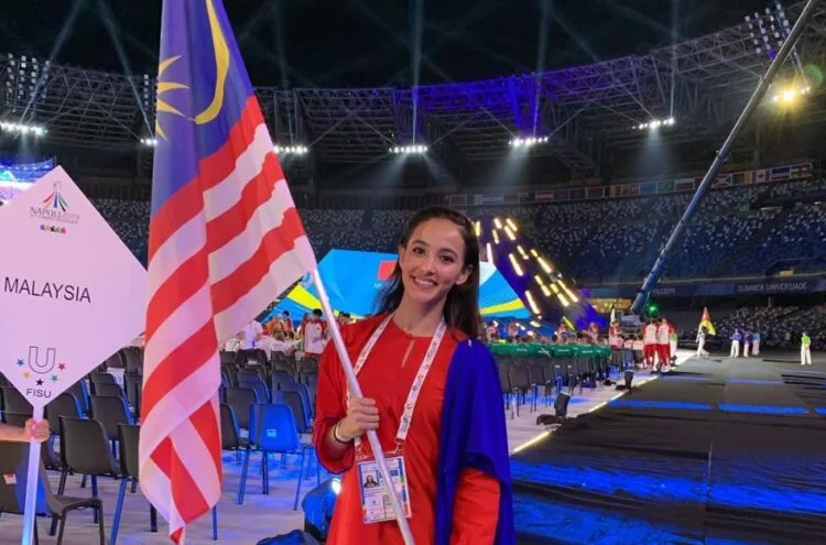 SOURCE: INSTAGRAM @farahann94