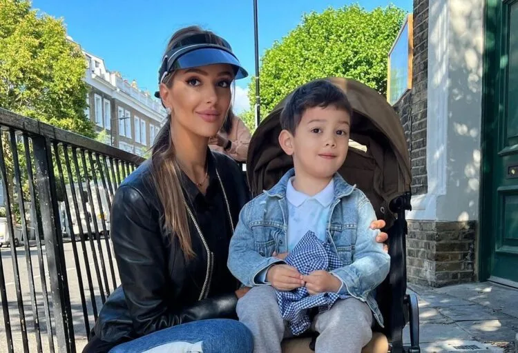 Source: Instagram/@rihanapetra