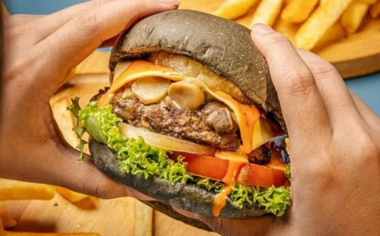 SOURCE: FACEBOOK/@NYSTEAKSHACKMY