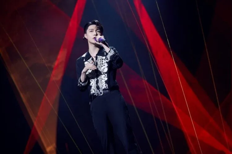 SOURCE: IG @OFFICIALLAYZHANGSTUDIO