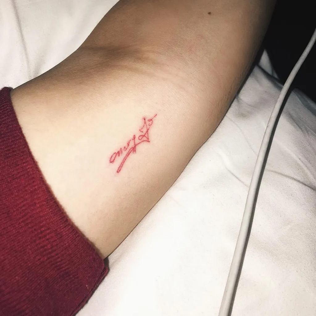 Red Ribbon Tattoo – Tattoo for a week