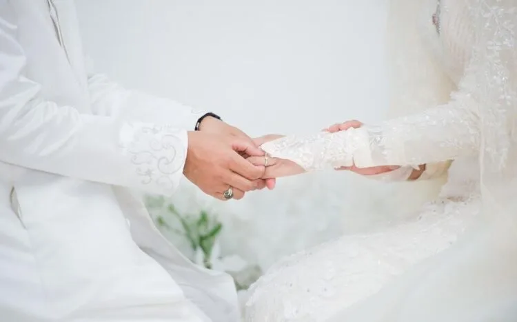 SOURCES: SHUTTERSTOCK