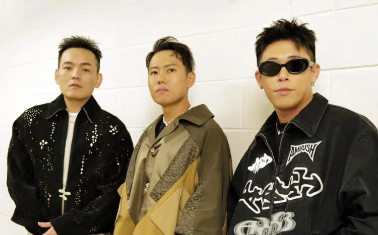 SOURCE: INSTAGRAM (@911_nineoneone)