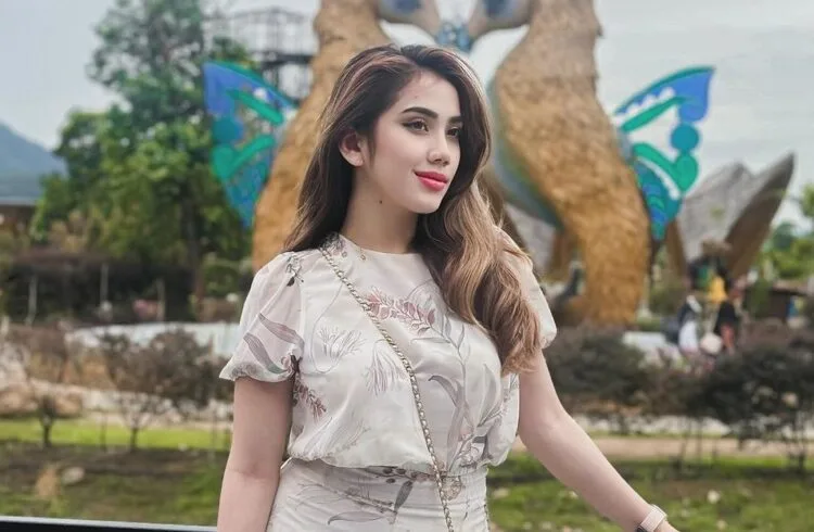 Source: IG/shanienanatasyaaa