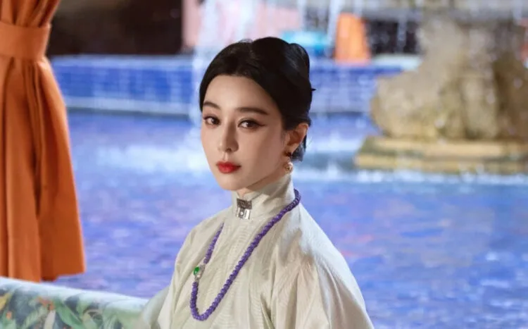 SOURCE: XIAOHONGSHU (范冰冰)