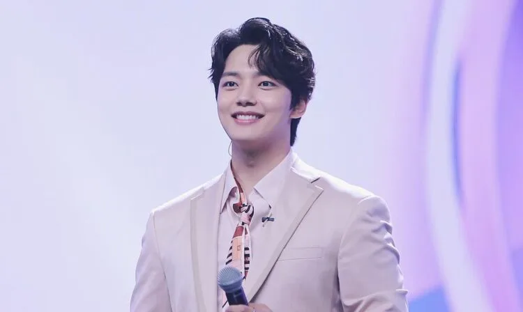 Source: Facebook/여진구