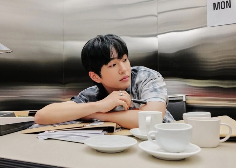 Source: IG/onew_griffin