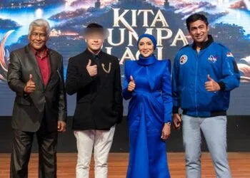 Source: Facebook/sheikhmuszaphar.shukor.5