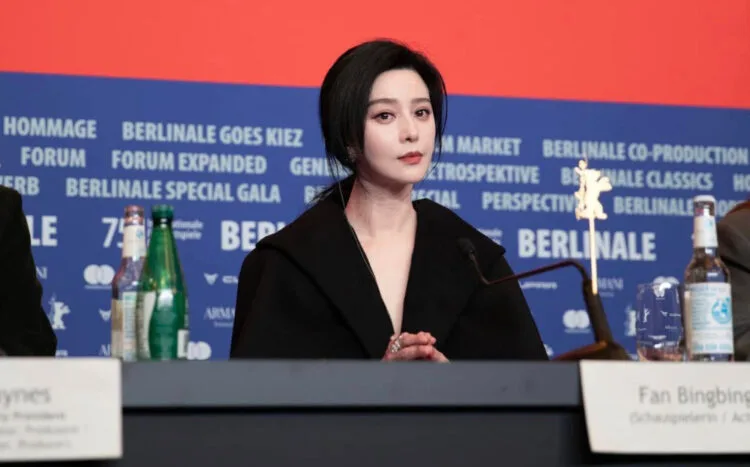 SOURCE: FACEBOOK (Fan Bingbing 范冰冰)