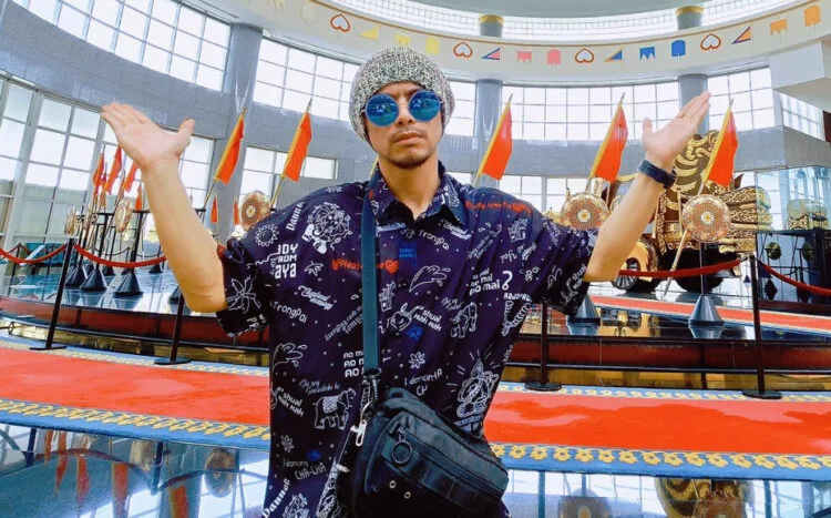 SOURCE: FACEBOOK (Namewee 黃明志)