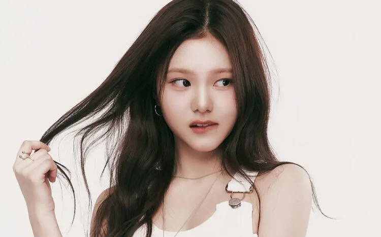 SOURCE: INSTAGRAM (@alicia__lingling)