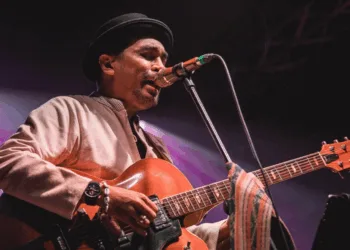 SOURCE: INSTAGRAM (@glennfredlymusik)