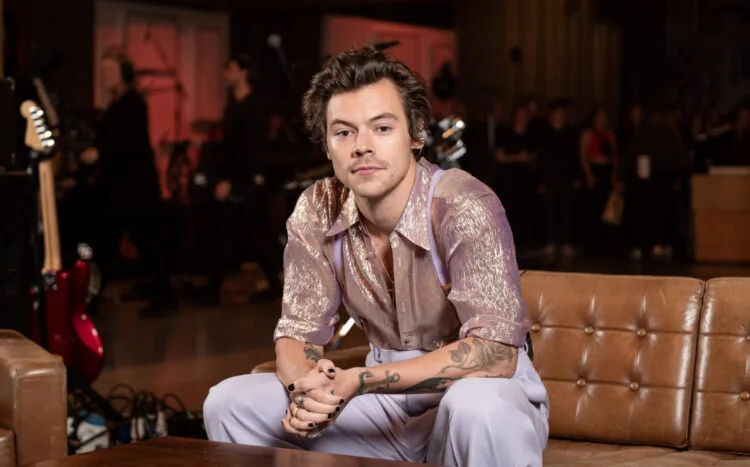 SOURCE: FACEBOOK (Harry Styles)