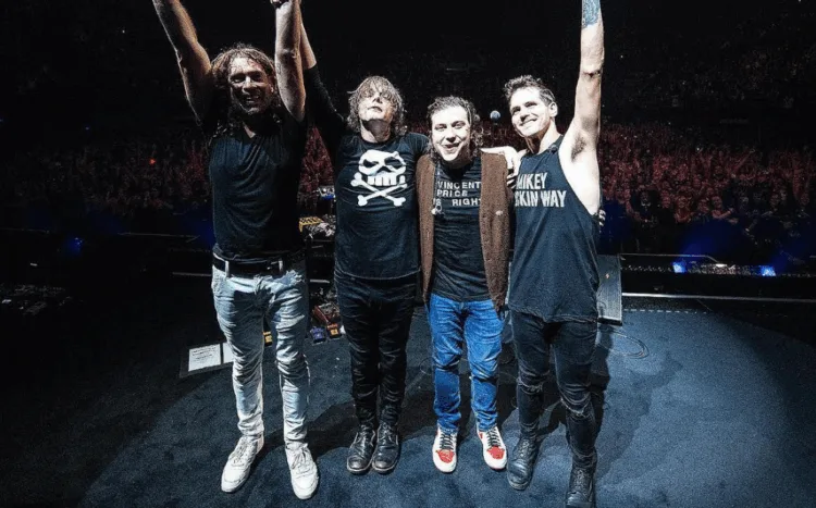 SOURCE: INSTAGRAM (@mychemicalromance)