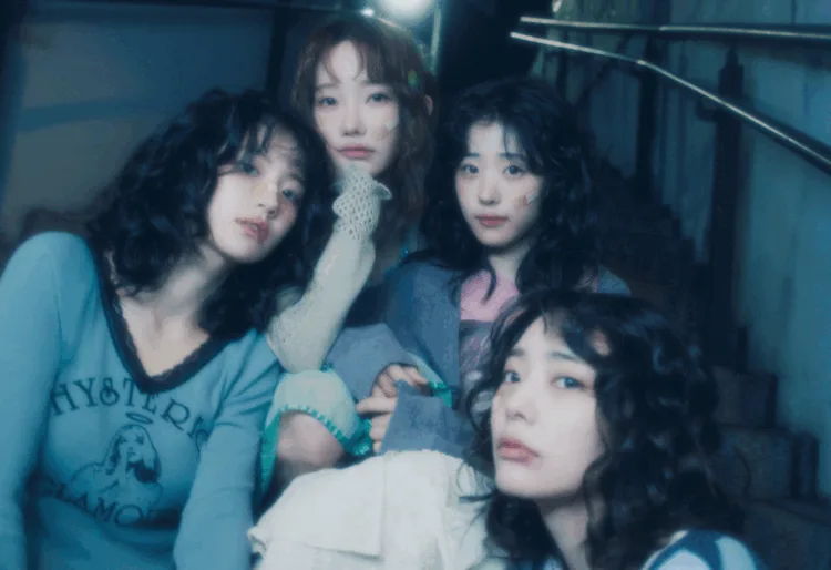 SOURCE: TWITTER (@official_QWER)