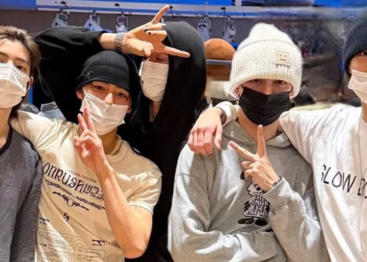 Source: Twitter (@martinlovebot)