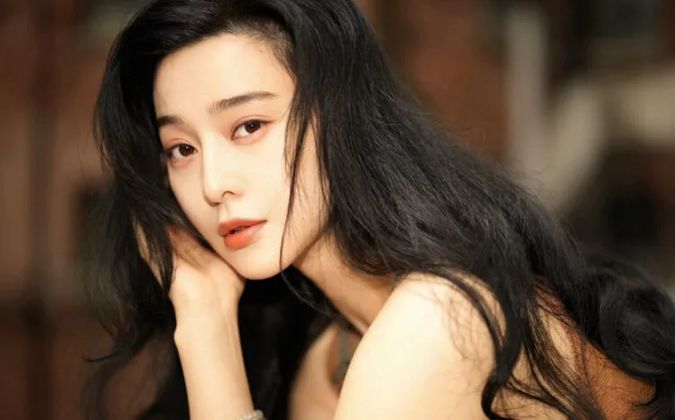 SOURCE: INSTAGRAM (@bingbing_fan)