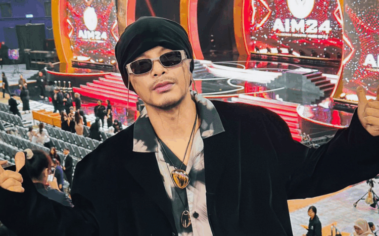 SOURCE: FACEBOOK (Namewee 黃明志)