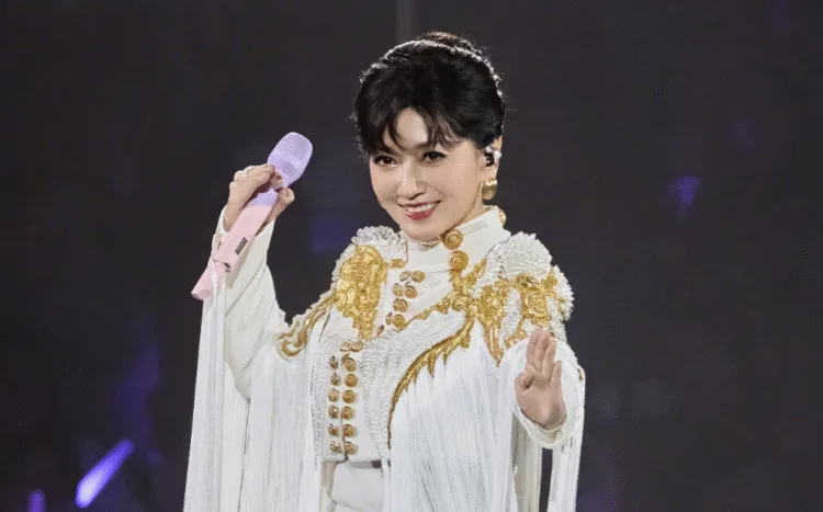 SOURCE: WEIBO (赵雅芝)