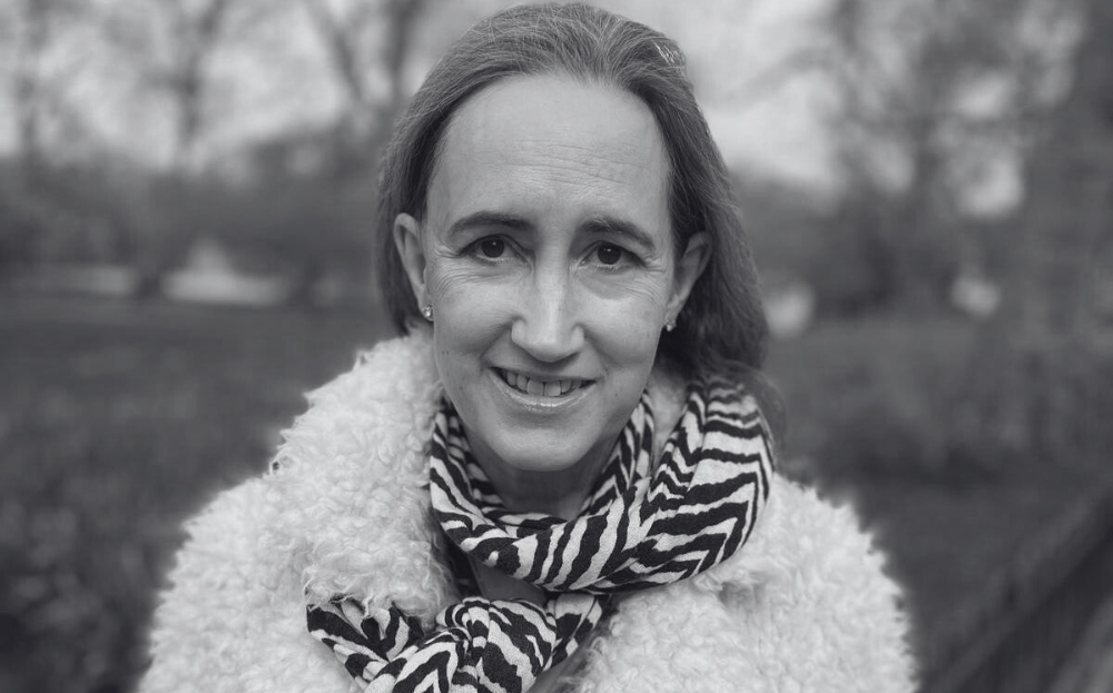 SOURCE: INSTAGRAM (@sophiekinsellawriter)