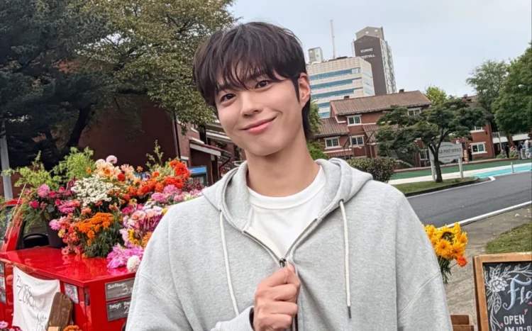 SOURCE: INSTAGRAM (@bogummy)