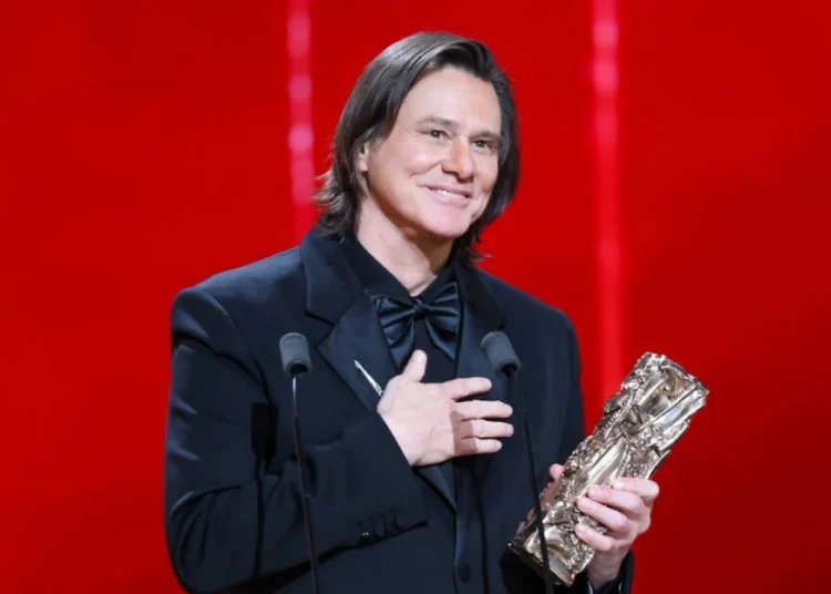 SOURCE: TWITTER (@THR)