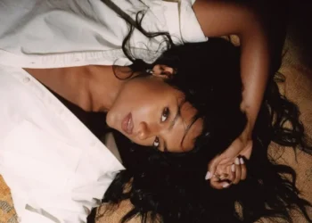 Source: Instagram @simoneashley