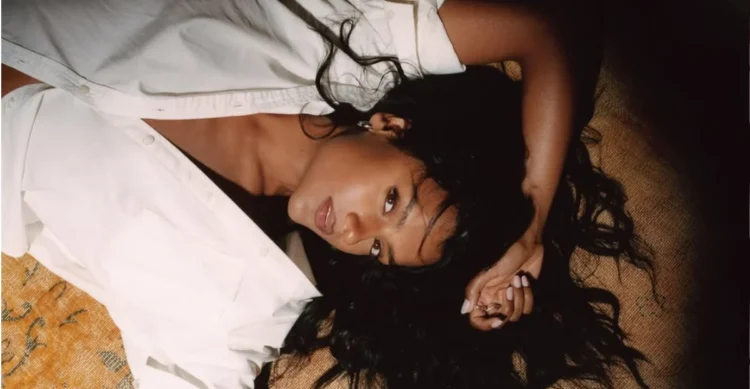 Source: Instagram @simoneashley