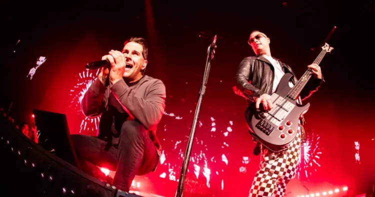 SOURCE: INSTAGRAM (@avengedsevenfold)