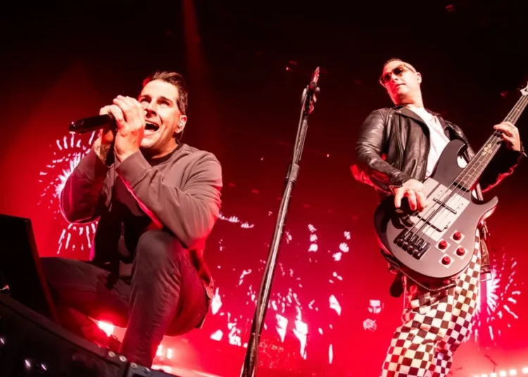 SOURCE: INSTAGRAM (@avengedsevenfold)