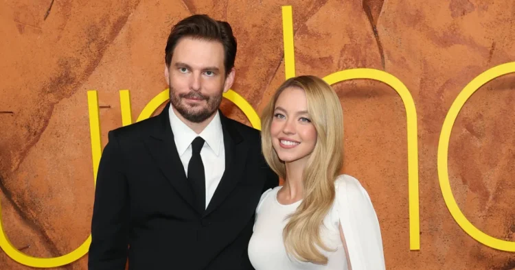 SOURCE: TWITTER (@LegendaryLade)