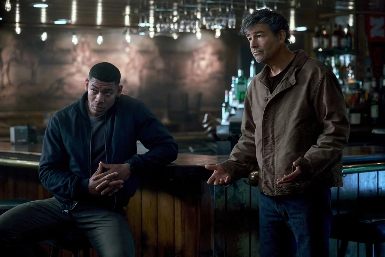 Aaron Pierre as John Stewart and Kyle Chandler as Hal Jordan in HBO's "Lanterns"
