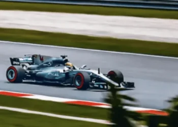 Source: @mercedesamgf1