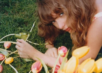 image source: taylor swift